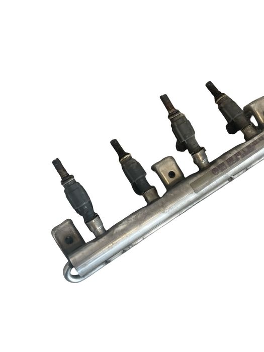 Rampa + Injectoare Volkswagen Phaeton 3D_ 2002 - 2016 022133315L