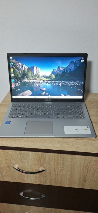 Leptop  asus  folosit putin