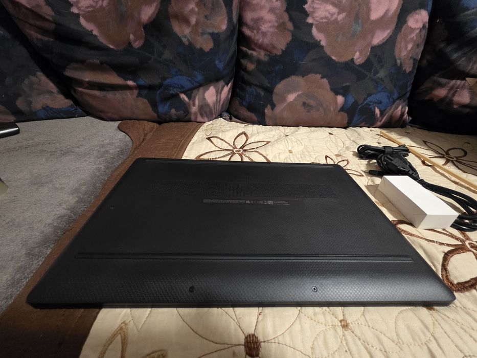 Laptop hp 17  i7 1355U, 16gb ,512gb