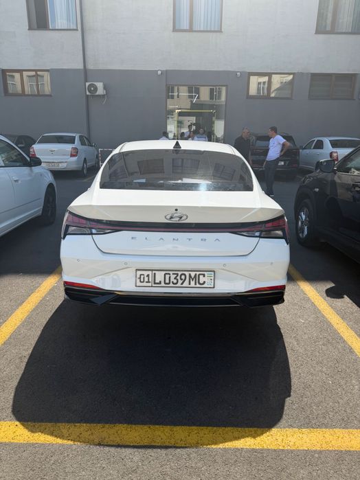 Hyundai Elantra sotiladi!