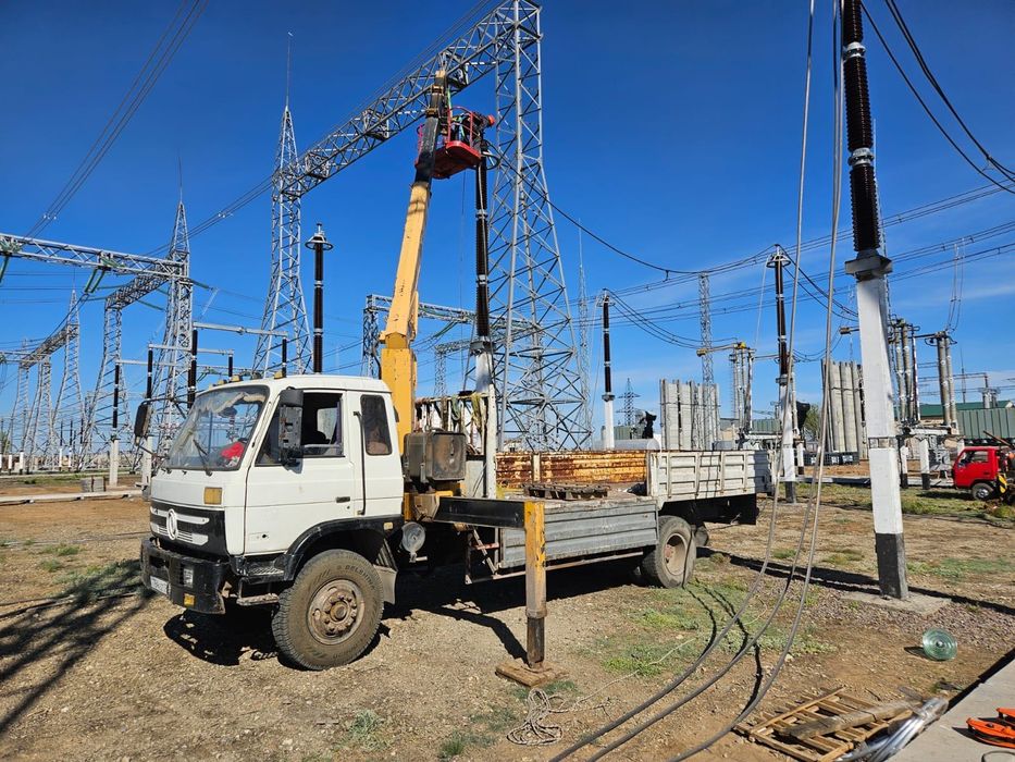 Подается манипулятор