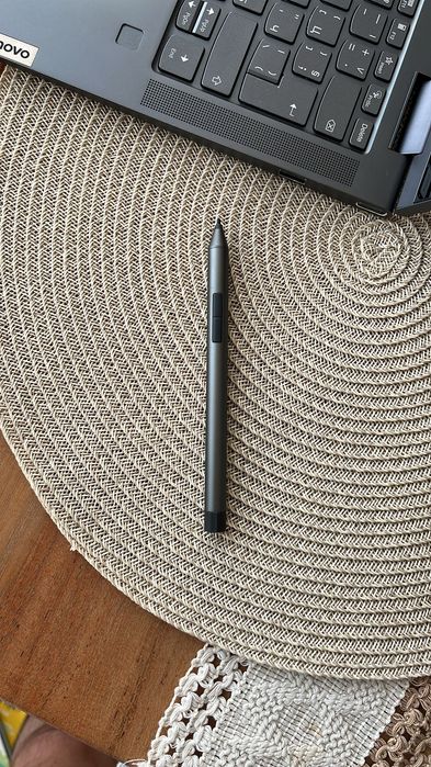 Lenovo Yoga 7 – i7, 16GB, 1TB, тъчскрийн и писалка, много запазен