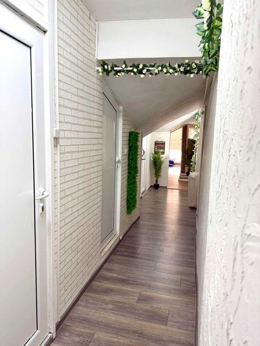 Продава се Четиристаен апартамент в Плевен, Идеален център - 129 кв.м за 708 €/кв.м - Снимка #11