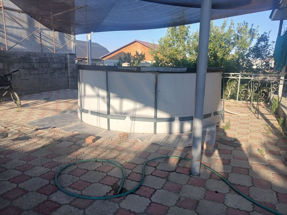 Бассейн полны комплект