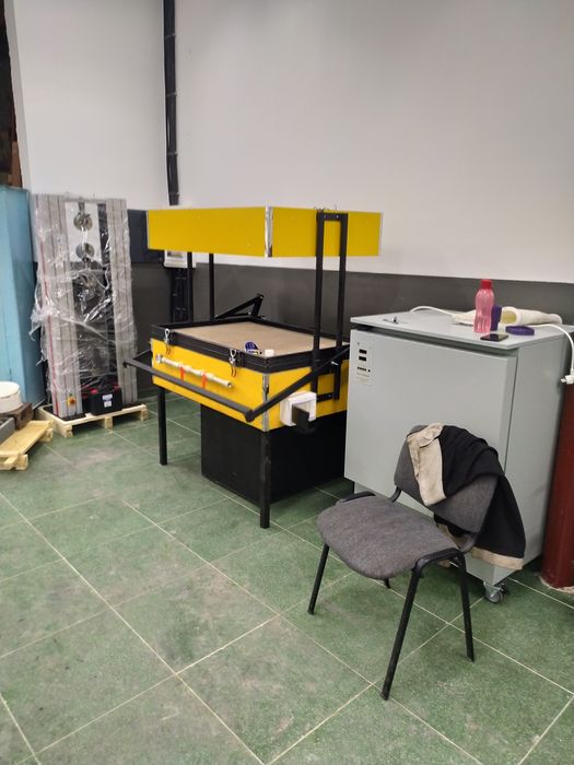 Вакуумно формовочный станок