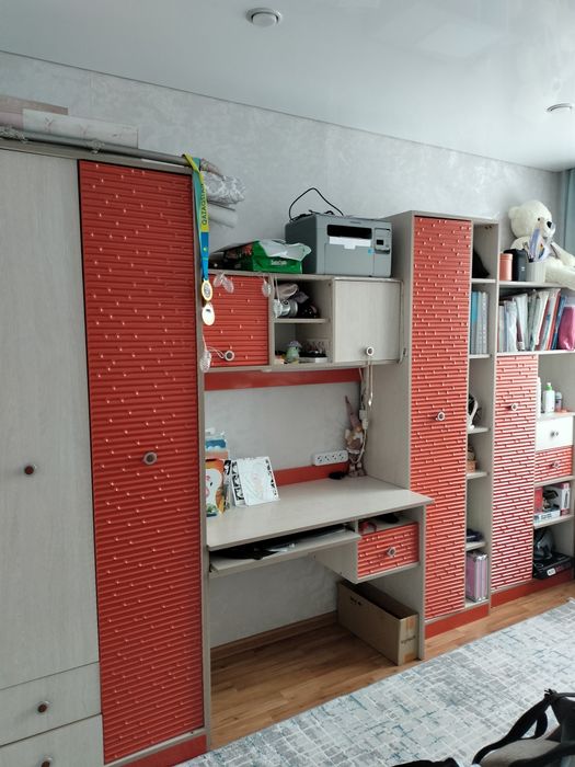 Продам гартинур в детскую