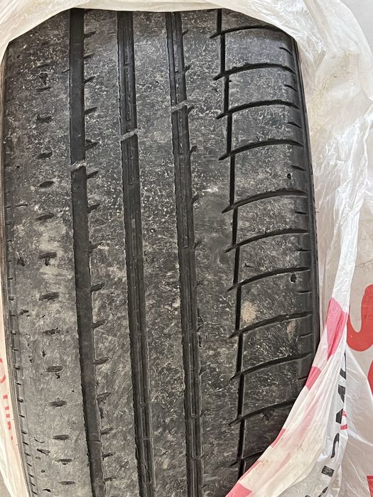 225/45/18 продам резину