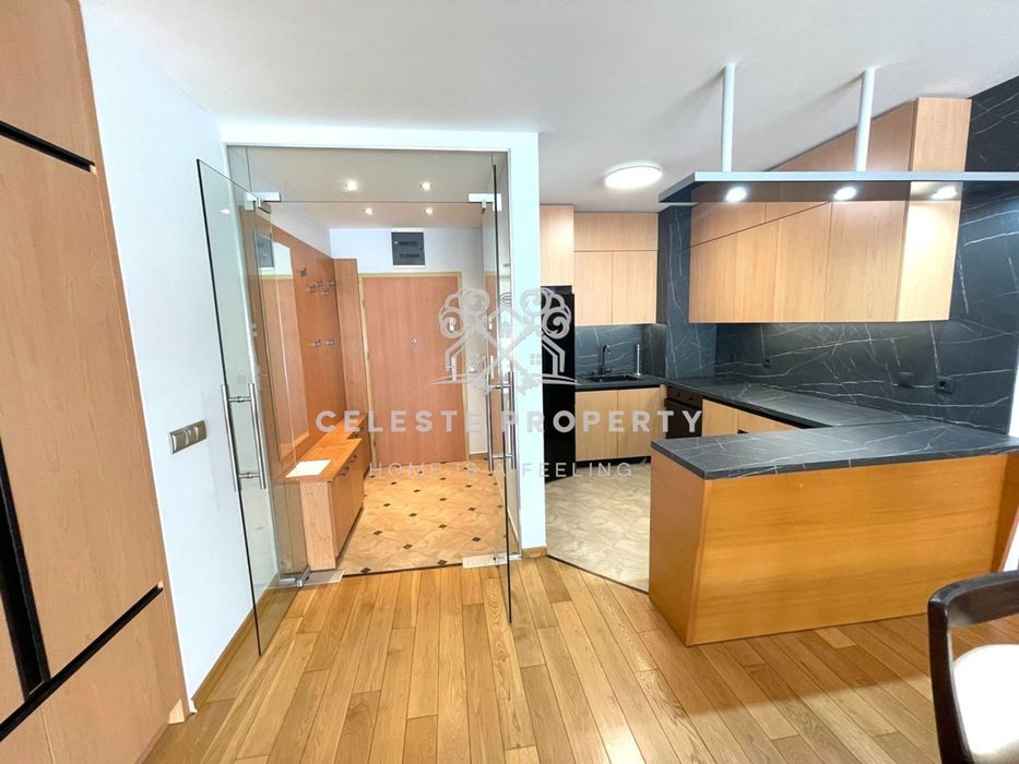 Дава се под наем Тристаен апартамент в София, Витоша - 111 кв.м за 899 € - Снимка #3