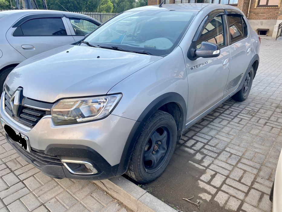РеноЛоганСтепвей