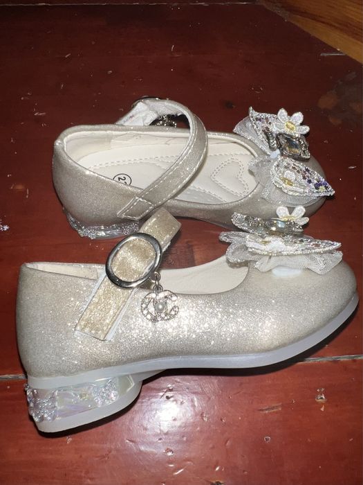 Детские туфельки