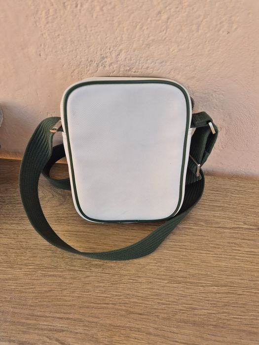 Lacoste  чанта през рамото