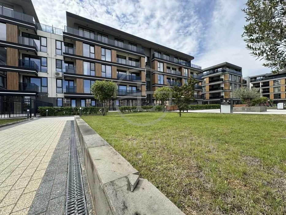 Продава се Двустаен апартамент в Пловдив, Център - 97 кв.м за 1178 €/кв.м - Снимка #1