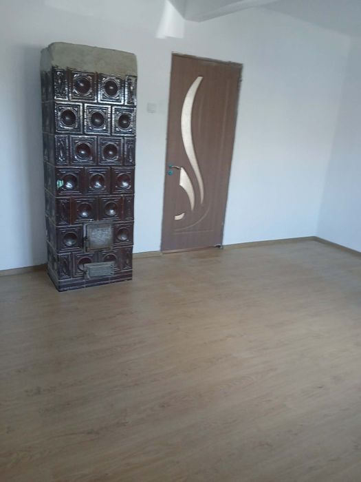 Vand casă in comuna salard