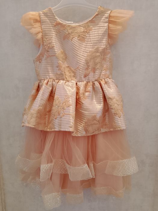 Продам платья для девочек