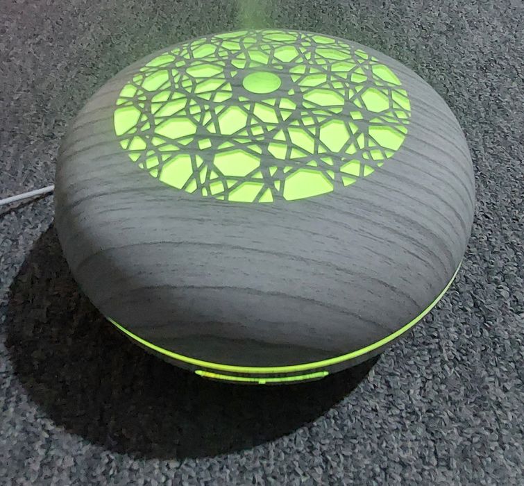 Umidificator cu difuzor de arome, cu ultrasunete si lumini NOU