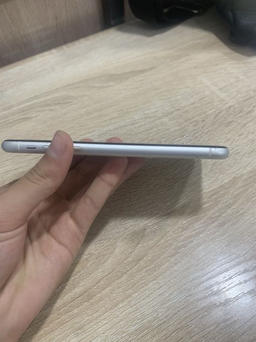 iPhone 11  64 Gb Ideal