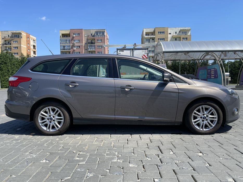FORD Focus 2014 — imagine 5