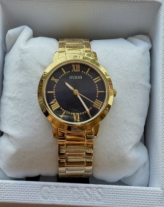 Ceas Guess nou, cu ambalajul original