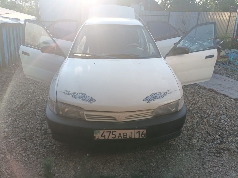 Продам машину митсубиси мираж