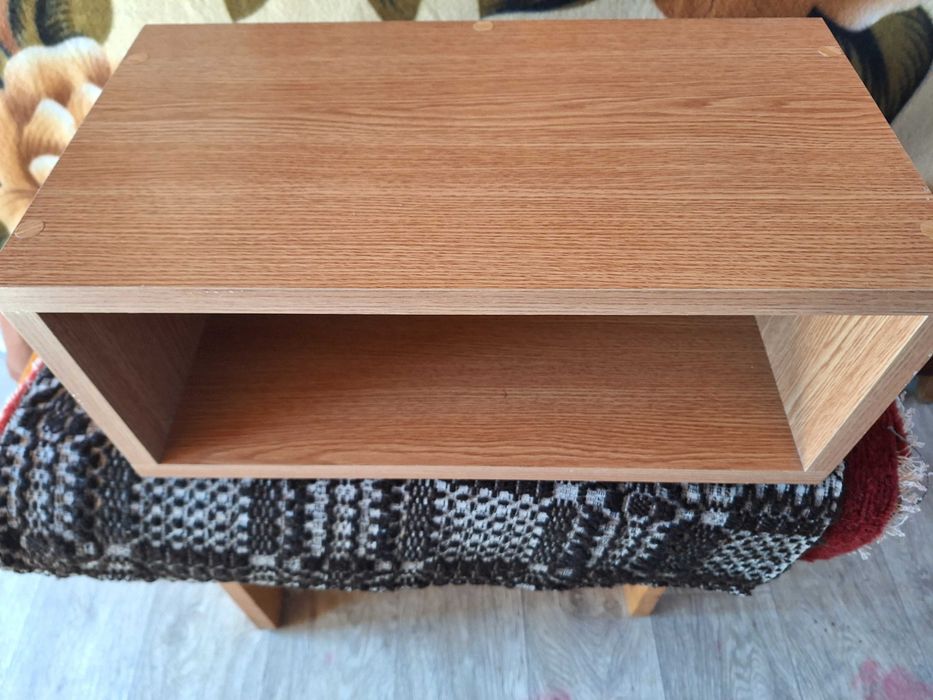 Corp mobila dimensiuni (lungime x latime x adancime) 50 x 20 x 26 cm