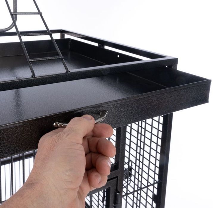 Голяма клетка за малки и големи папагали, птици