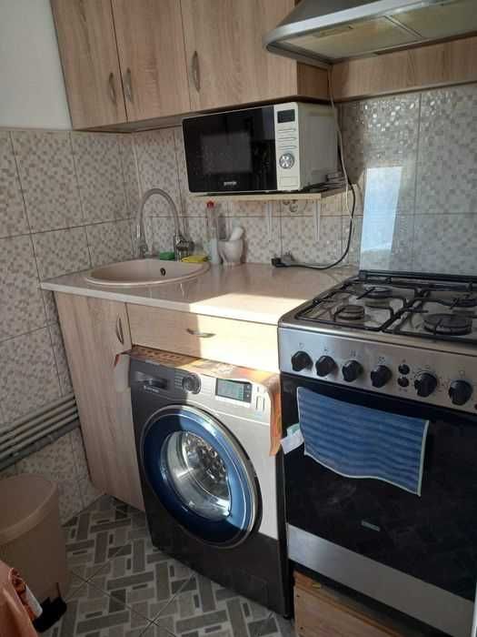 Proprietar vând garsonieră Strada Posada, Etaj 2