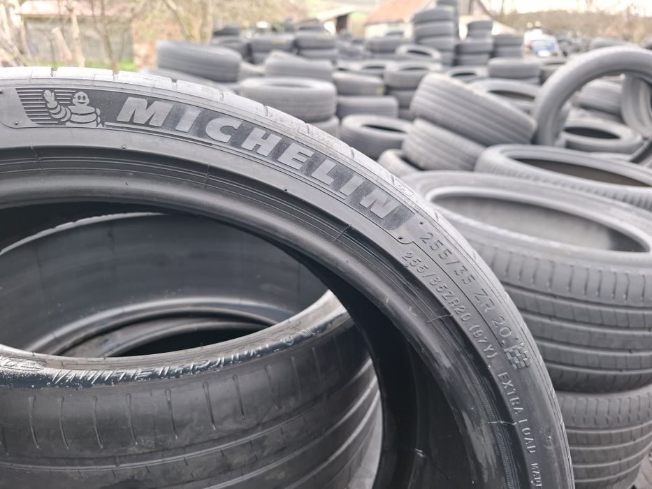 Vand 2 anvelope 255 35 20 michelin bune de vara dot 2021