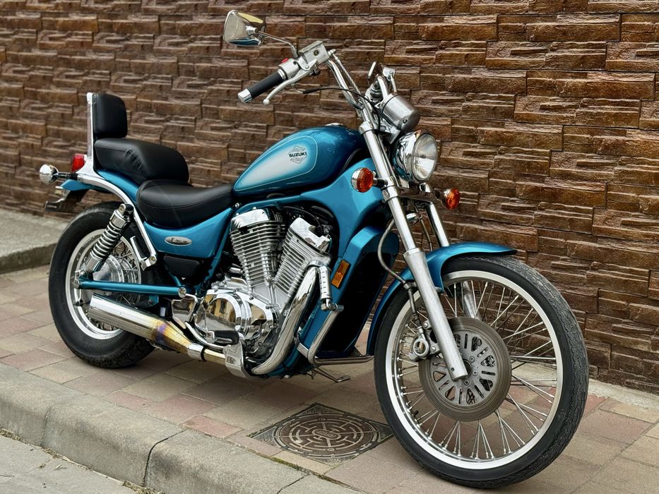 Suzuki Intruder VS 800