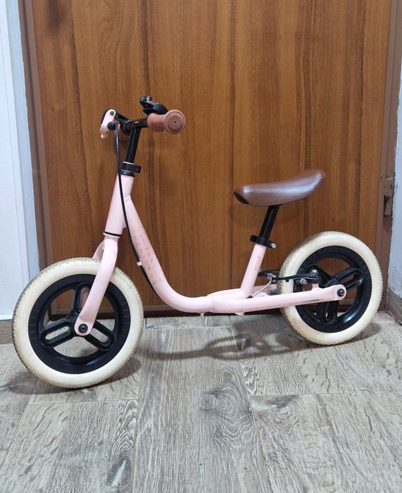 Bicicletă fără pedale