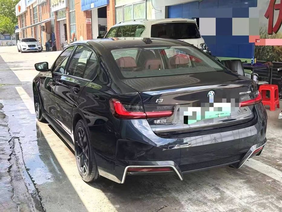BMW i3 eDrive 40 L 2025 года (Night Package)