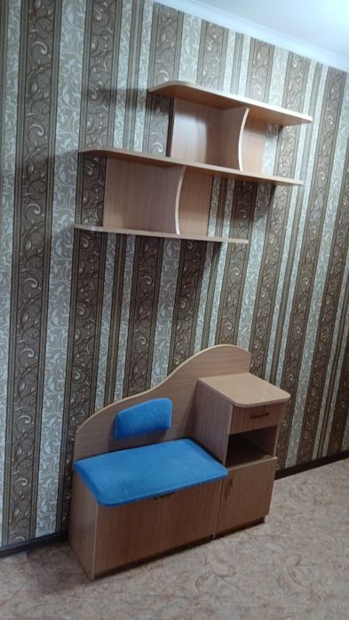 Продам тумбу под телефон и полку