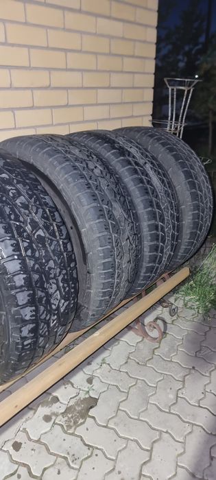 Продам резину 265/65/17