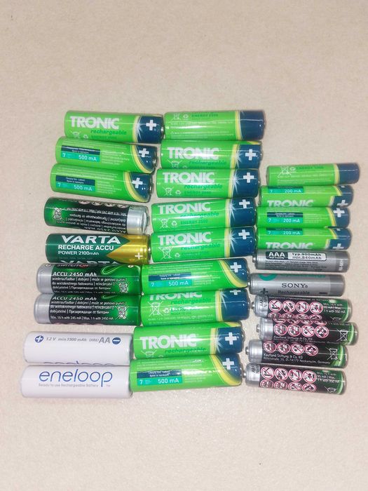 Зарядно устройство + Батерии