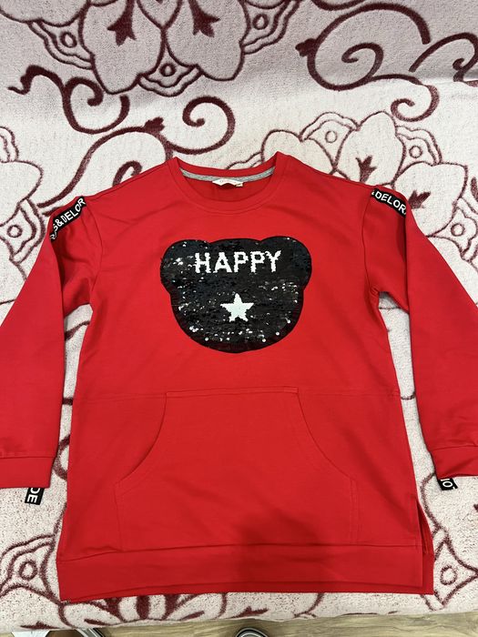 Продам кофту на девочку размер 158