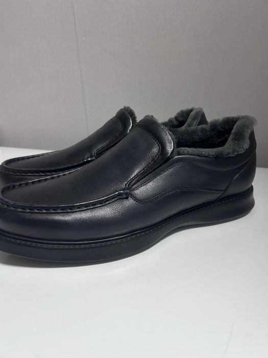 Продам обувь срочно