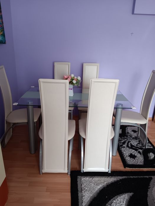 Стъклена маса с 6 стола