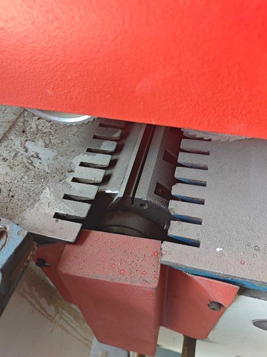 Строгальный четырёхсторонний станок