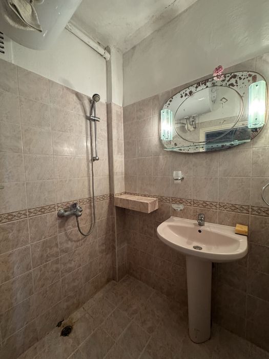 Дава се под наем Тристаен апартамент в Казанлък - 100 кв.м за 306 € - Снимка #9