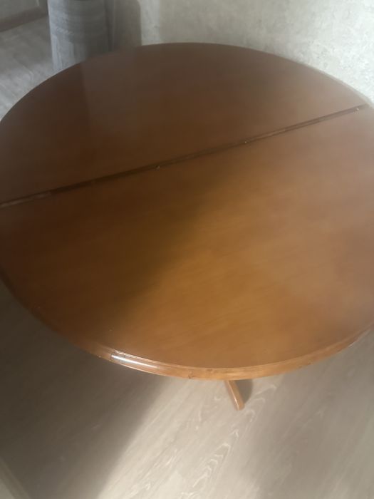 Продается стол в отличном качестве