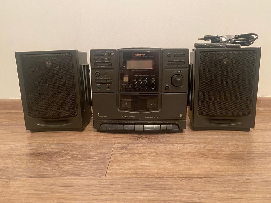 Магнитафон старый рабочий