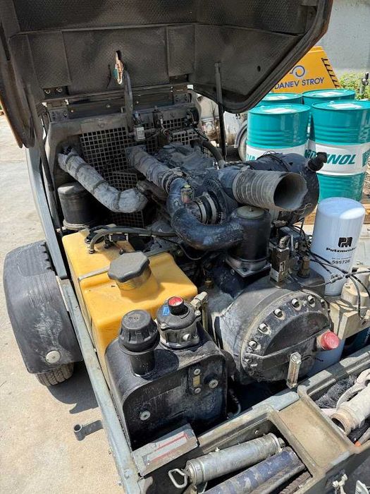 В перфектно състояние Машина за замазки Putzmeister M740 DHB