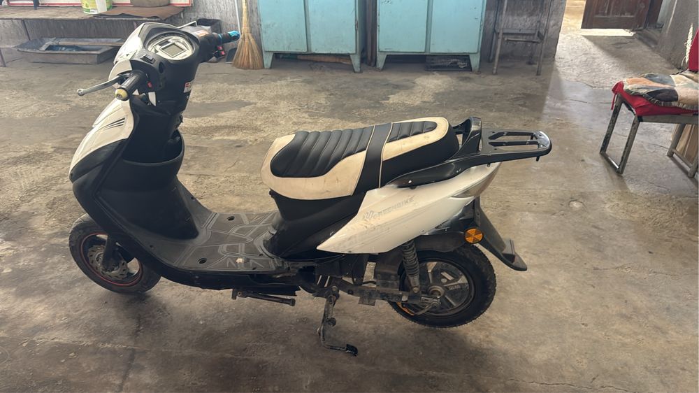 Электрический скутер