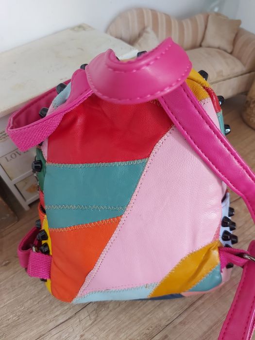 Дамска раница от естествена кожа