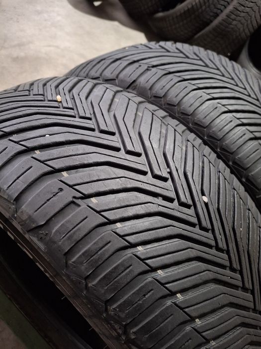 2 Anvelopele de iarnă 215 55 r16 Michelin