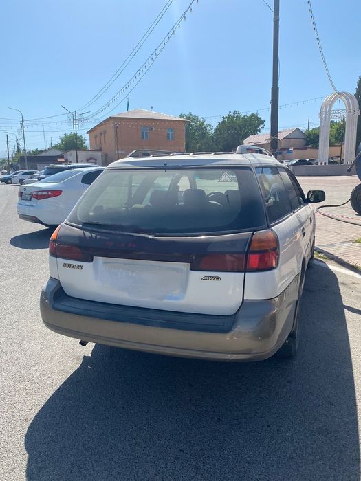 SUBARU Outback 2.5л 2002г