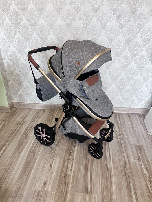Коляска прогулочная