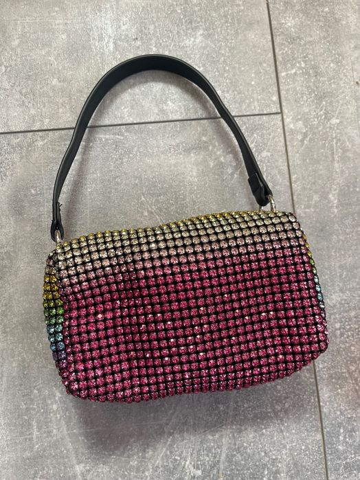 Разпродажба на маркови дамски чанти Guess, Love Moschino, Liu Jo, Karl Lagerfeld