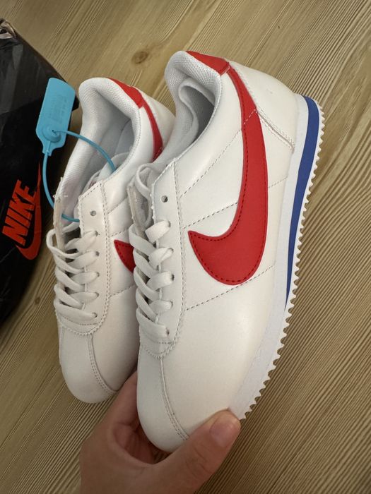 Кроссовки Nike новый