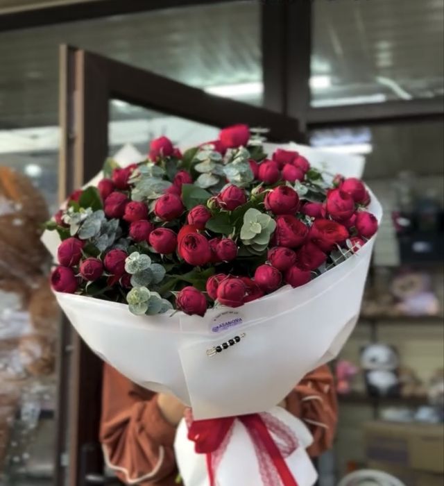 Букет пионовидных роз