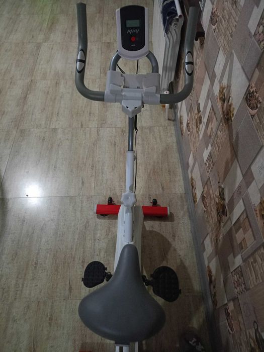 велотренажор GetActive ES-7622B-W